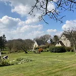 The Gingerbread House בית נופש Beauficel