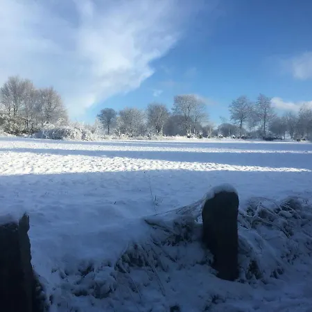 The Gingerbread House Vakantiehuis Beauficel