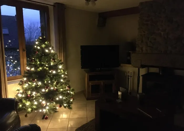 The Gingerbread House Vakantiehuis Beauficel